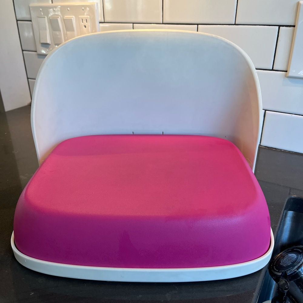 OXO Tot Perch Foldable Booster Seat for Big Kids - Pink